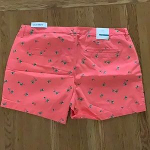 NWT Old Navy Coral Palm Tree 5”twill shorts 16